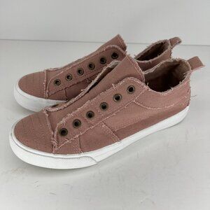 YOKI Slip-On Bentley Style Womens Size 7 Sneakers  Peach Comfort Shoes